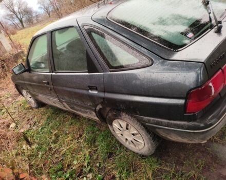 Зеленый Форд Эскорт, объемом двигателя 0 л и пробегом 999 тыс. км за 378 $, фото 2 на Automoto.ua