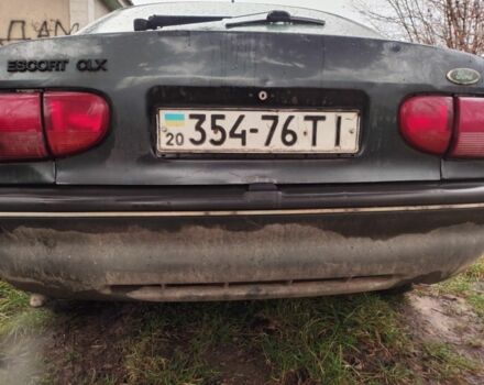 Зеленый Форд Эскорт, объемом двигателя 0 л и пробегом 999 тыс. км за 378 $, фото 7 на Automoto.ua