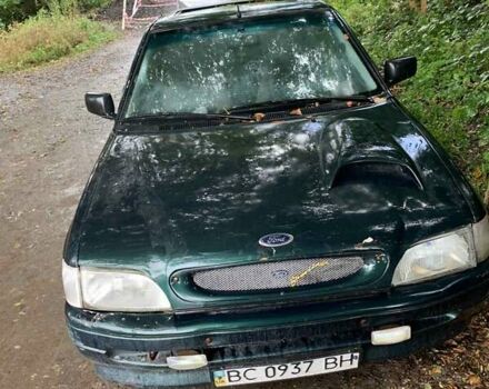 Зеленый Форд Эскорт, объемом двигателя 1.8 л и пробегом 420 тыс. км за 600 $, фото 1 на Automoto.ua