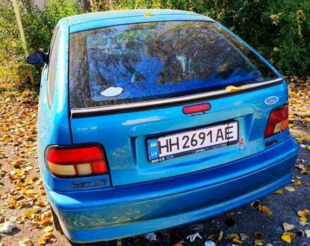 Зеленый Форд Эскорт, объемом двигателя 1.6 л и пробегом 222 тыс. км за 1000 $, фото 11 на Automoto.ua