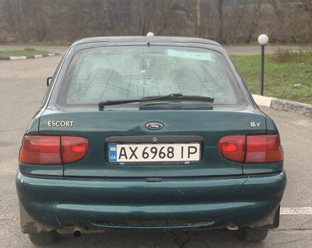 Зеленый Форд Эскорт, объемом двигателя 1.8 л и пробегом 216 тыс. км за 1700 $, фото 2 на Automoto.ua