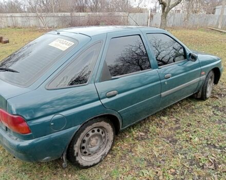 Зеленый Форд Эскорт, объемом двигателя 1.6 л и пробегом 300 тыс. км за 2200 $, фото 2 на Automoto.ua