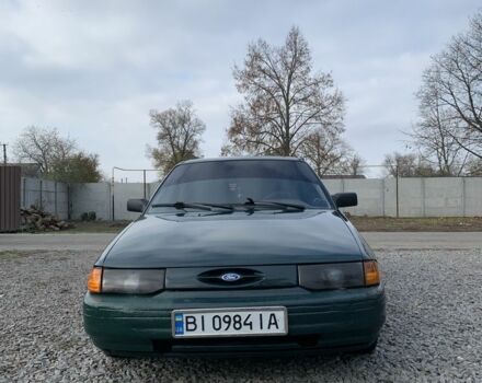 Зеленый Форд Эскорт, объемом двигателя 1.9 л и пробегом 251 тыс. км за 2000 $, фото 2 на Automoto.ua