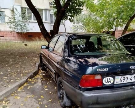 Зеленый Форд Эскорт, объемом двигателя 1 л и пробегом 3 тыс. км за 1700 $, фото 3 на Automoto.ua