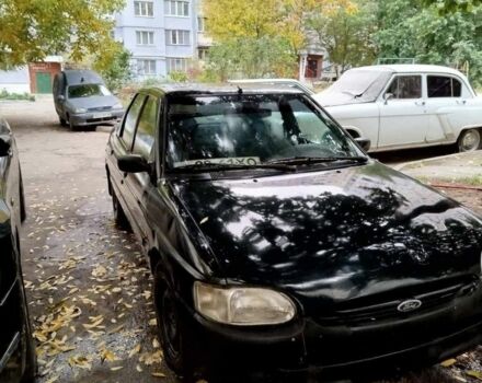 Зеленый Форд Эскорт, объемом двигателя 1 л и пробегом 3 тыс. км за 1700 $, фото 1 на Automoto.ua