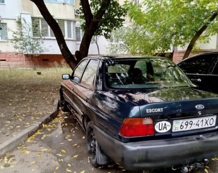 Зеленый Форд Эскорт, объемом двигателя 1.8 л и пробегом 3 тыс. км за 1900 $, фото 1 на Automoto.ua