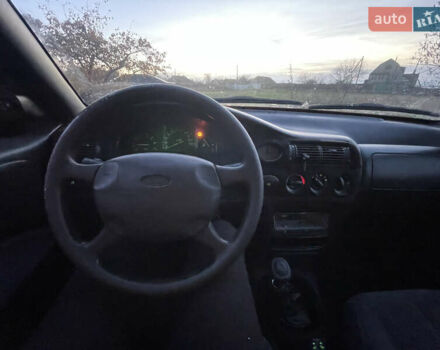 Зелений Форд Ескорт, об'ємом двигуна 1.8 л та пробігом 238 тис. км за 1600 $, фото 10 на Automoto.ua
