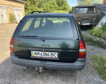 Зеленый Форд Эскорт, объемом двигателя 1.8 л и пробегом 2 тыс. км за 900 $, фото 2 на Automoto.ua