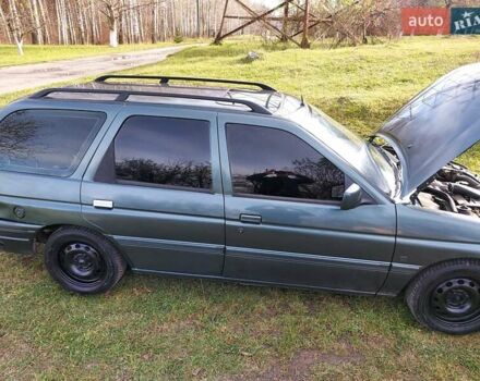 Зеленый Форд Эскорт, объемом двигателя 1.8 л и пробегом 436 тыс. км за 1999 $, фото 3 на Automoto.ua