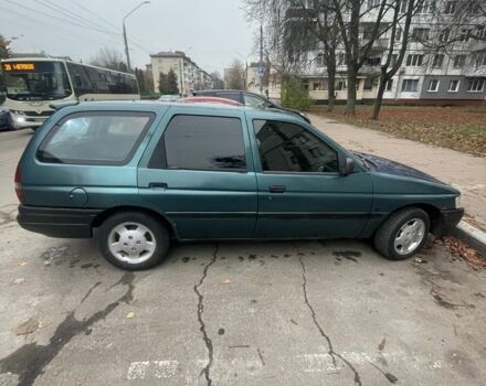Зелений Форд Ескорт, об'ємом двигуна 1.6 л та пробігом 111 тис. км за 1300 $, фото 2 на Automoto.ua