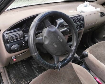 Зеленый Форд Эскорт, объемом двигателя 1.3 л и пробегом 3 тыс. км за 500 $, фото 6 на Automoto.ua