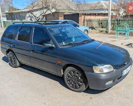 Зеленый Форд Эскорт, объемом двигателя 1.6 л и пробегом 217 тыс. км за 2000 $, фото 1 на Automoto.ua