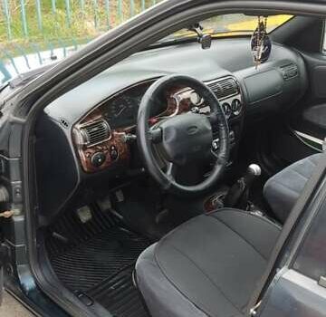 Зеленый Форд Эскорт, объемом двигателя 1.6 л и пробегом 296 тыс. км за 2400 $, фото 5 на Automoto.ua