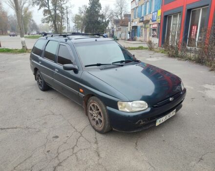 Зеленый Форд Эскорт, объемом двигателя 1.6 л и пробегом 220 тыс. км за 1100 $, фото 2 на Automoto.ua