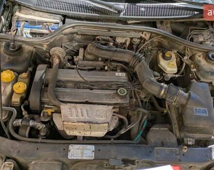 Зеленый Форд Эскорт, объемом двигателя 1.6 л и пробегом 217 тыс. км за 2000 $, фото 27 на Automoto.ua