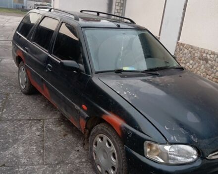 Зеленый Форд Эскорт, объемом двигателя 0 л и пробегом 200 тыс. км за 1200 $, фото 1 на Automoto.ua