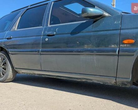 Зеленый Форд Эскорт, объемом двигателя 1.6 л и пробегом 217 тыс. км за 2000 $, фото 5 на Automoto.ua