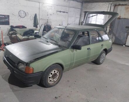 Зеленый Форд Эскорт, объемом двигателя 1.6 л и пробегом 1 тыс. км за 700 $, фото 1 на Automoto.ua