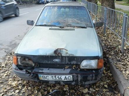 Форд Эскорт 1988 в Львове на Automoto.ua Зеленый Форд Эскорт, объемом двигателя 0 л и пробегом 143 тыс. км за 350 $, фото 1 на Automoto.ua