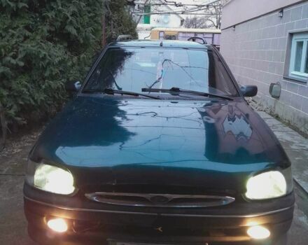 Зелений Форд Ескорт, об'ємом двигуна 1 л та пробігом 421 тис. км за 1786 $, фото 1 на Automoto.ua