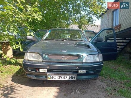 Форд Ескорт 1993 у Львові на Automoto.ua Зелений Форд Ескорт, об'ємом двигуна 1.8 л та пробігом 420 тис. км за 1000 $, фото 1 на Automoto.ua
