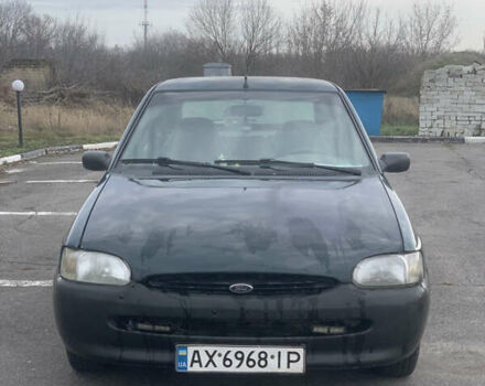 Зеленый Форд Эскорт, объемом двигателя 1.8 л и пробегом 216 тыс. км за 1900 $, фото 1 на Automoto.ua