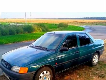 Форд Эскорт 1998 в Звенигородка на Automoto.ua Зеленый Форд Эскорт, объемом двигателя 16 л и пробегом 280 тыс. км за 1299 $, фото 1 на Automoto.ua