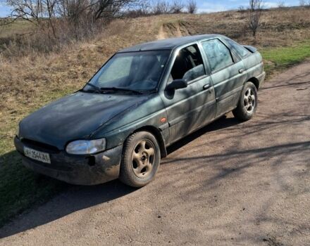 Зелений Форд Ескорт, об'ємом двигуна 1.6 л та пробігом 12 тис. км за 632 $, фото 1 на Automoto.ua