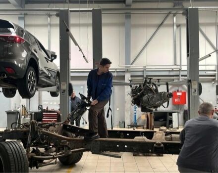Форд Экскурсия 2005 в Броварах на Automoto.ua Черный Форд Экскурсия, объемом двигателя 0 л и пробегом 100 тыс. км за 9000 $, фото 5 на Automoto.ua