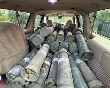 Зелений Форд Екскурсія, об'ємом двигуна 7.3 л та пробігом 333 тис. км за 28000 $, фото 14 на Automoto.ua