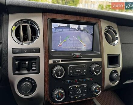 Белый Форд Экспедиция, объемом двигателя 3.5 л и пробегом 160 тыс. км за 21500 $, фото 24 на Automoto.ua