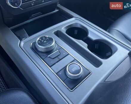 Форд Экспедиция 2019 в Ровно на Automoto.ua Белый Форд Экспедиция, объемом двигателя 3.5 л и пробегом 157 тыс. км за 26000 $, фото 20 на Automoto.ua