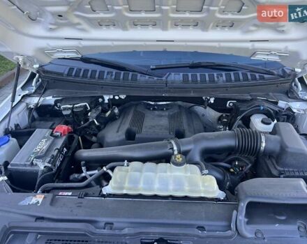 Форд Экспедиция 2019 в Ровно на Automoto.ua Белый Форд Экспедиция, объемом двигателя 3.5 л и пробегом 157 тыс. км за 26000 $, фото 46 на Automoto.ua