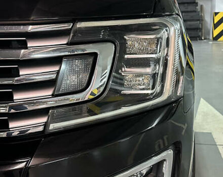 Черный Форд Экспедиция, объемом двигателя 3.5 л и пробегом 143 тыс. км за 31900 $, фото 6 на Automoto.ua