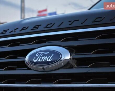 Черный Форд Экспедиция, объемом двигателя 3.5 л и пробегом 31 тыс. км за 48000 $, фото 4 на Automoto.ua