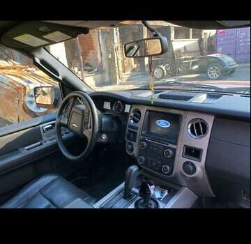 Форд Экспедиция 2016 в Киеве на Automoto.ua Красный Форд Экспедиция, объемом двигателя 3.5 л и пробегом 249 тыс. км за 19989 $, фото 102 на Automoto.ua