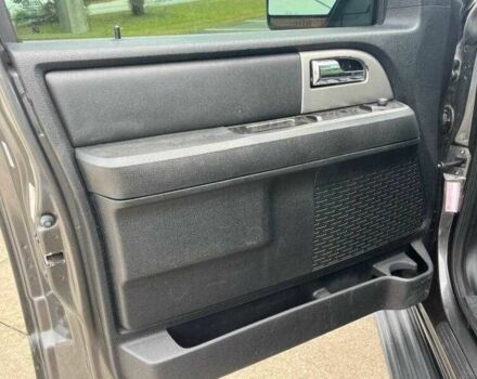 Серый Форд Экспедиция, объемом двигателя 3.5 л и пробегом 53 тыс. км за 3200 $, фото 8 на Automoto.ua