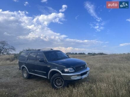 Зелений Форд Экспедиція, об'ємом двигуна 5.4 л та пробігом 300 тис. км за 3500 $, фото 1 на Automoto.ua
