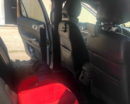 Белый Форд Эксплорер, объемом двигателя 3.5 л и пробегом 239 тыс. км за 15200 $, фото 9 на Automoto.ua