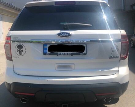 Белый Форд Эксплорер, объемом двигателя 3.5 л и пробегом 239 тыс. км за 15200 $, фото 4 на Automoto.ua