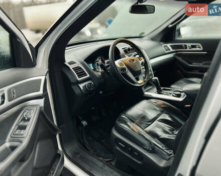 Белый Форд Эксплорер, объемом двигателя 3.5 л и пробегом 340 тыс. км за 12400 $, фото 35 на Automoto.ua