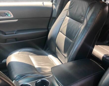 Белый Форд Эксплорер, объемом двигателя 3.5 л и пробегом 239 тыс. км за 15200 $, фото 18 на Automoto.ua