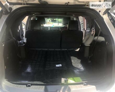 Белый Форд Эксплорер, объемом двигателя 3.5 л и пробегом 217 тыс. км за 15200 $, фото 10 на Automoto.ua