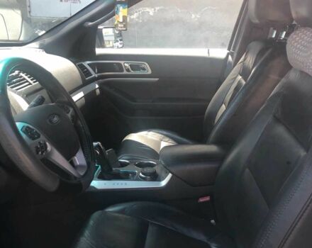 Белый Форд Эксплорер, объемом двигателя 3.5 л и пробегом 239 тыс. км за 15200 $, фото 6 на Automoto.ua