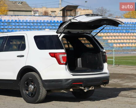 Белый Форд Эксплорер, объемом двигателя 3.72 л и пробегом 128 тыс. км за 16500 $, фото 8 на Automoto.ua