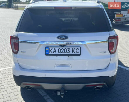 Белый Форд Эксплорер, объемом двигателя 3.5 л и пробегом 180 тыс. км за 17900 $, фото 8 на Automoto.ua