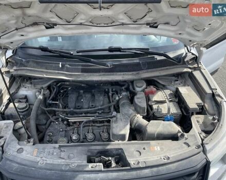 Белый Форд Эксплорер, объемом двигателя 3.72 л и пробегом 128 тыс. км за 16500 $, фото 6 на Automoto.ua