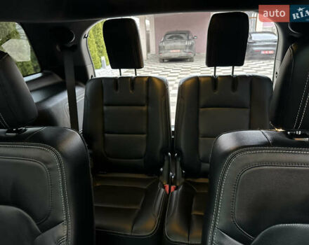 Білий Форд Експлорер, об'ємом двигуна 2.3 л та пробігом 148 тис. км за 16000 $, фото 41 на Automoto.ua