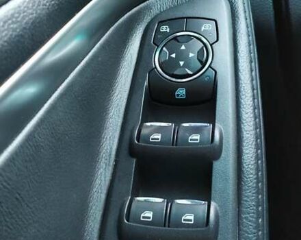 Білий Форд Експлорер, об'ємом двигуна 3.7 л та пробігом 160 тис. км за 17000 $, фото 14 на Automoto.ua