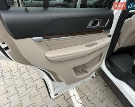 Білий Форд Експлорер, об'ємом двигуна 3.5 л та пробігом 195 тис. км за 12900 $, фото 19 на Automoto.ua